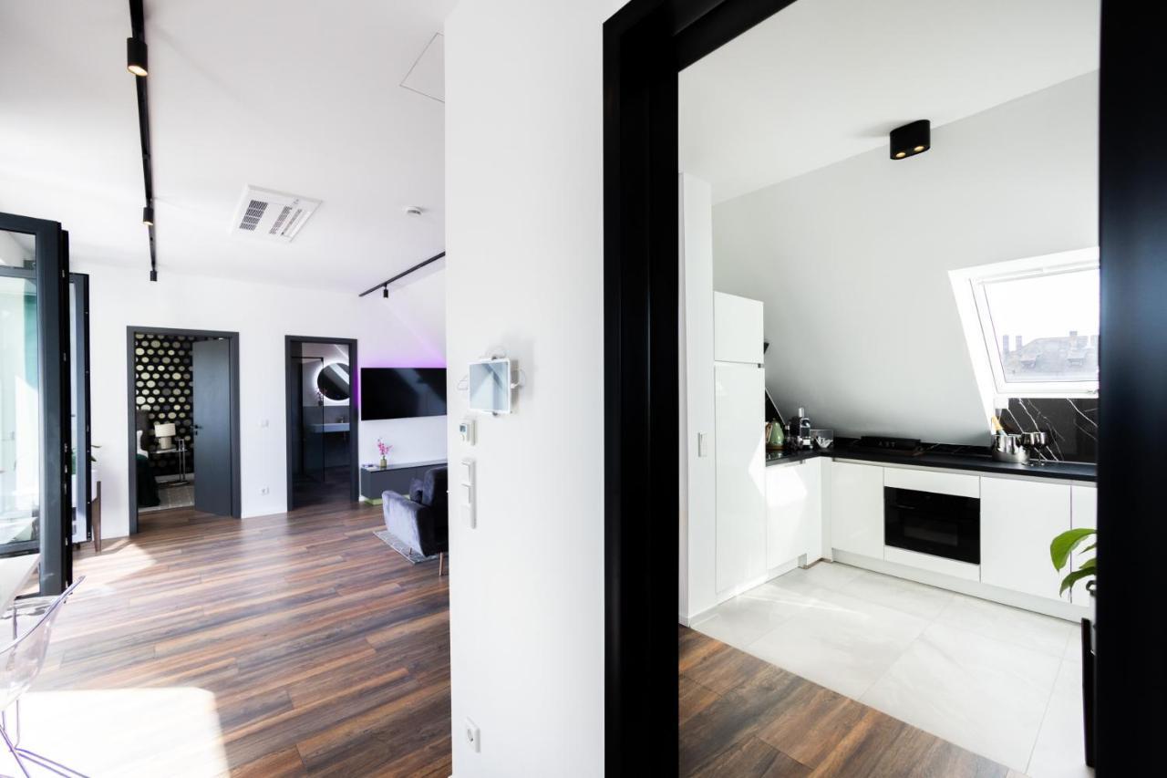 The Penthouse At Eco Smart Apartments Nürnberg Eksteriør billede