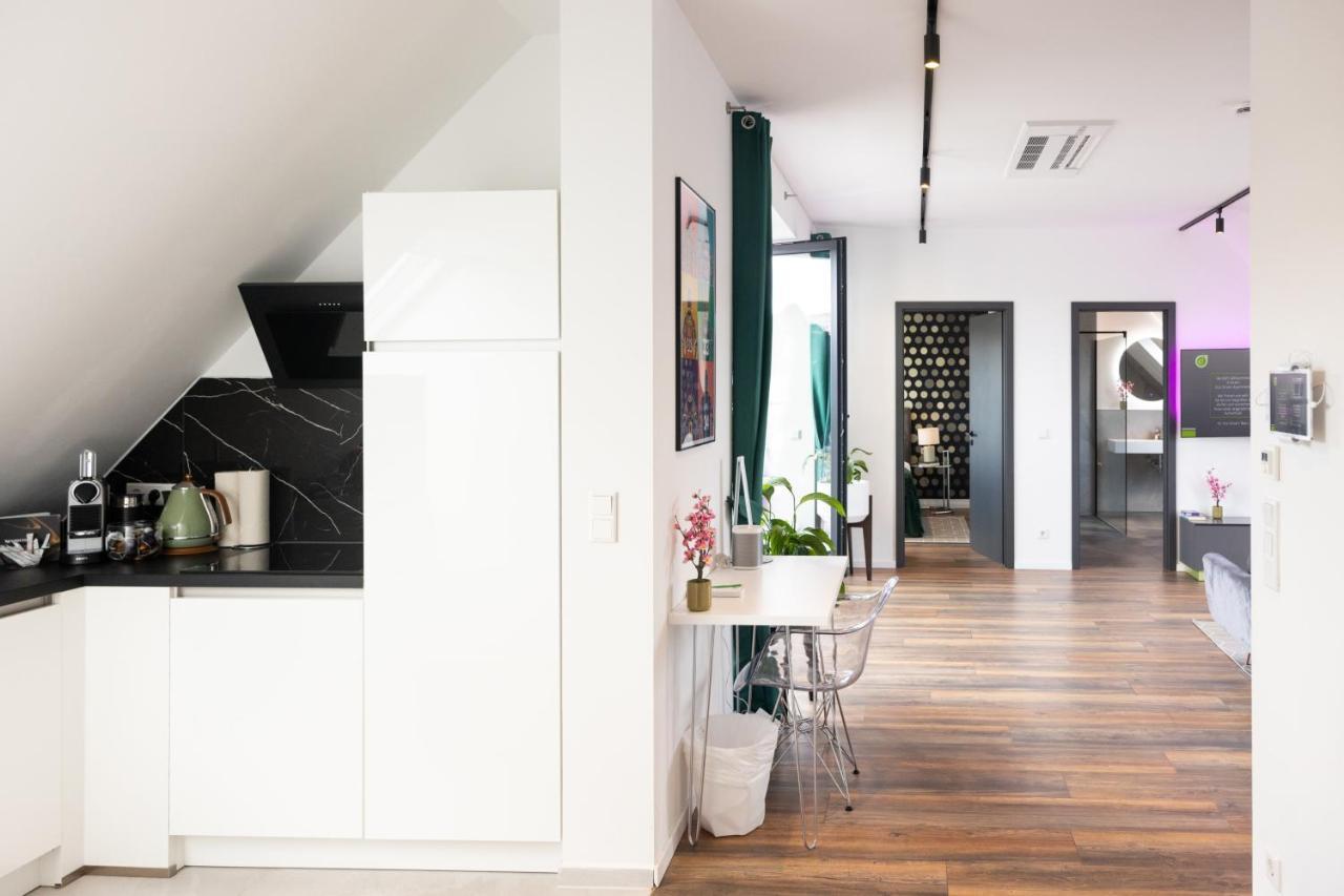 The Penthouse At Eco Smart Apartments Nürnberg Eksteriør billede