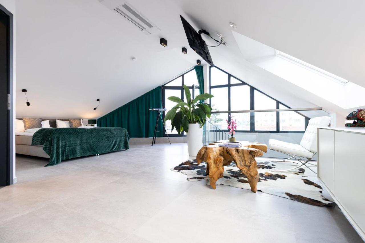 The Penthouse At Eco Smart Apartments Nürnberg Eksteriør billede